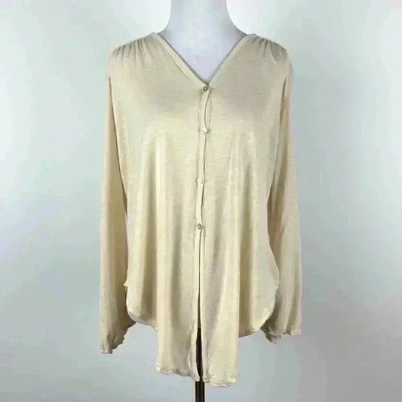 Max studio top size S cream button down v-neck - Picture 3 of 9